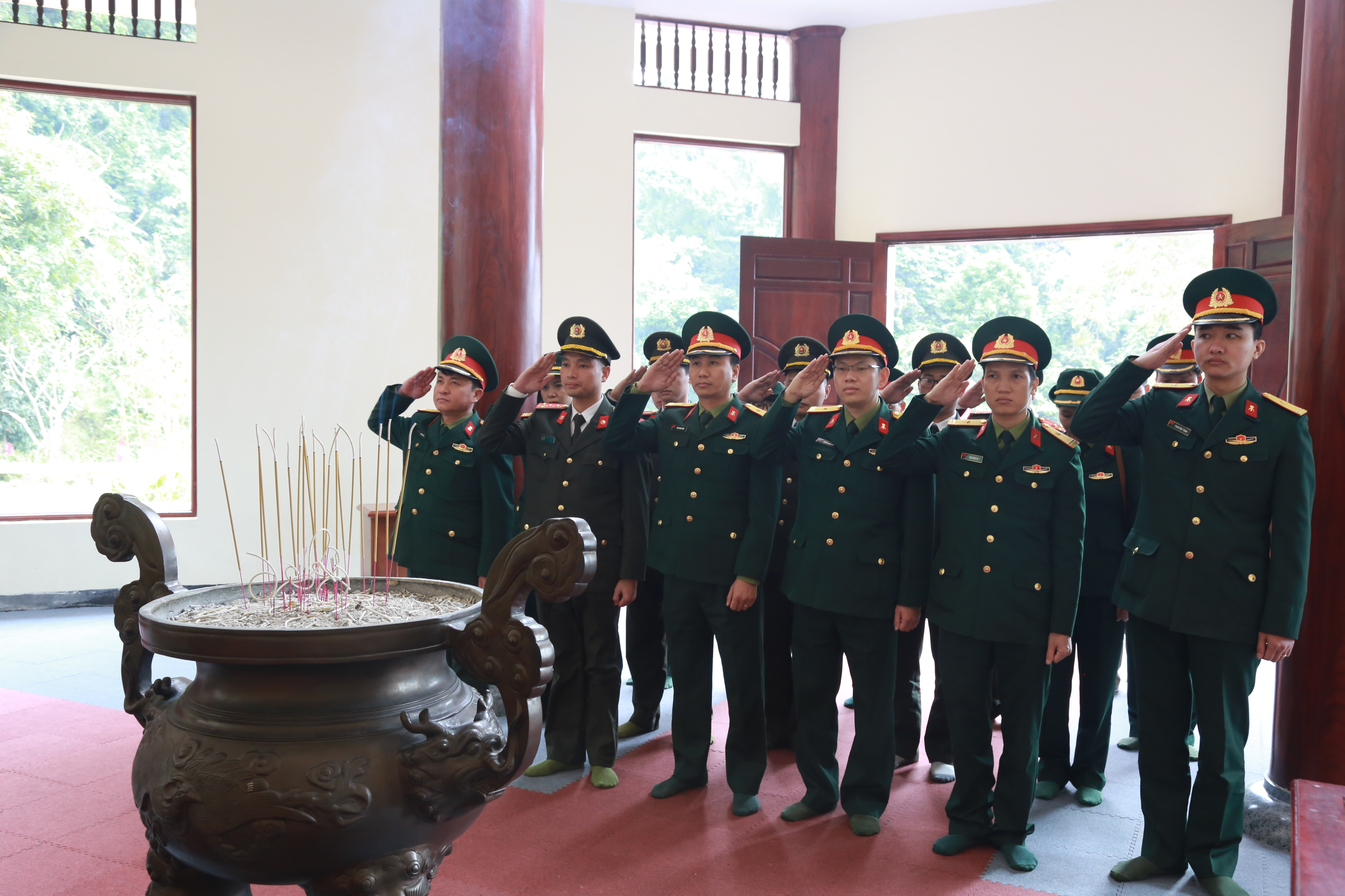 Đoàn cơ sở Cơ quan Tổng cục Công nghiệp Quốc phòng tổ chức các hoạt động về nguồn tại Cao Bằng

